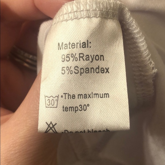 White flowy tank - Picture 5 of 6